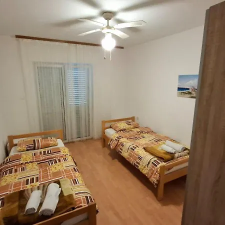 Apartment Ajdukovic *
